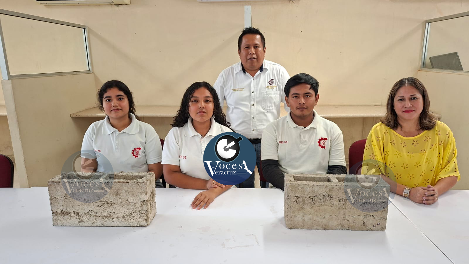 Estudiantes del CBTIS 55 desarrollan block ecológico con bagazo de caña 