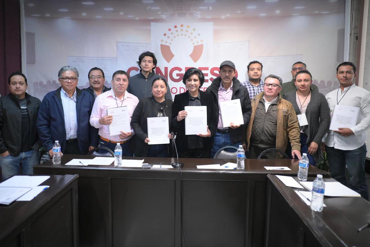 Capacita diputada a autoridades municipales en trámites de fundo legal