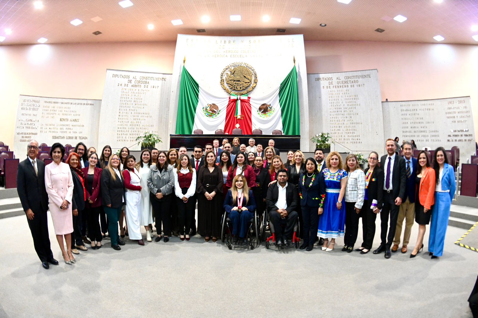 Entrega Congreso a María Luisa Bandala la medalla Adolfo Ruiz Cortines 2025
