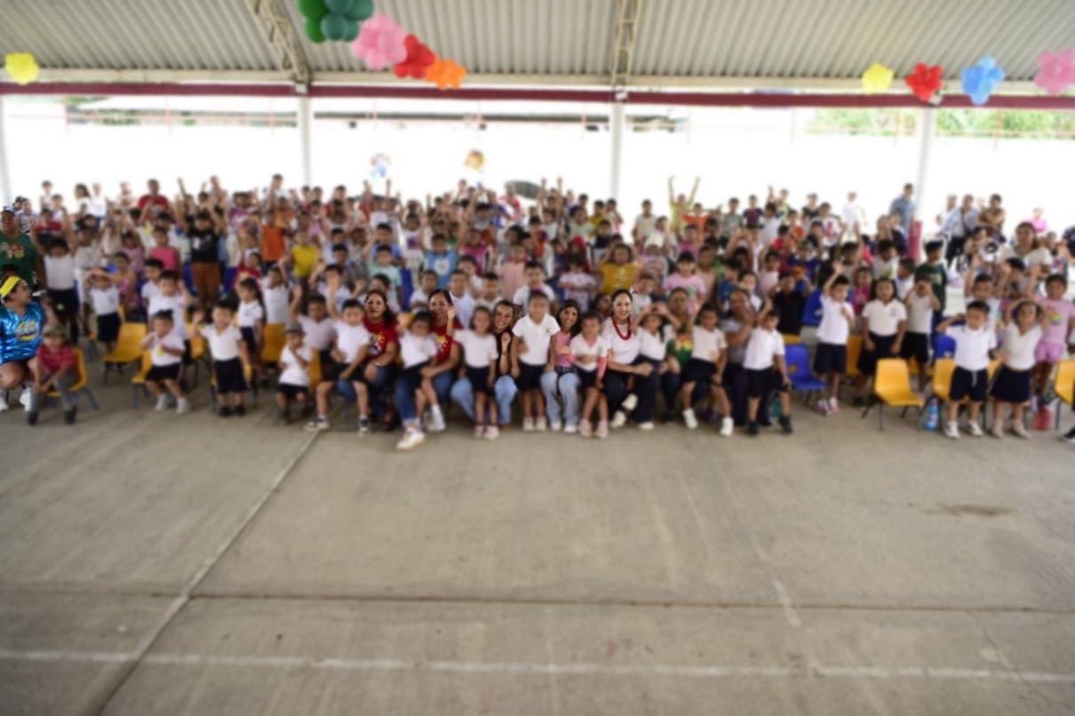 Celebran con alegría el Día de la Niña y el Niño en San Sebastián, Tantoyuca