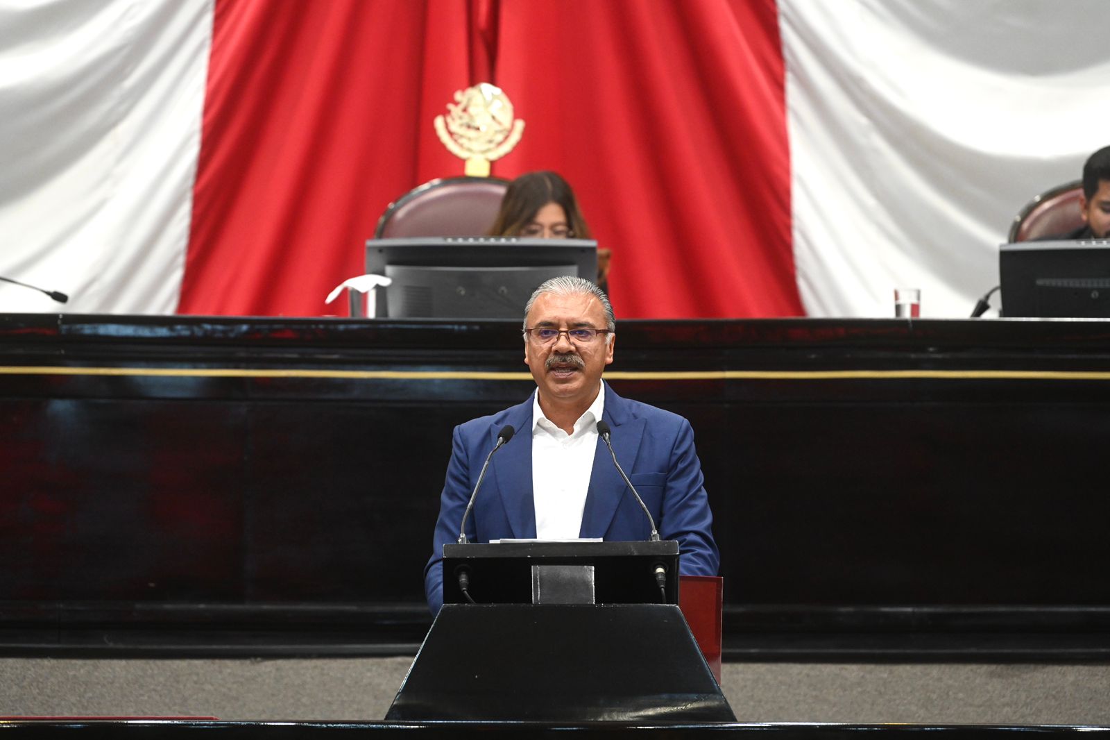 Proteger a sindicatos contra actos de injerencia externa, plantea diputado